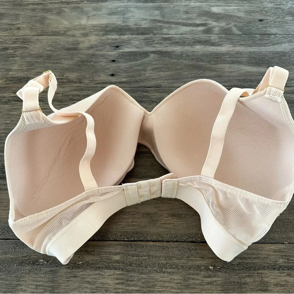 Lively 36DD All Day Deep V Wireless Molded Bra Toasted Almond‎ Adjustable Straps